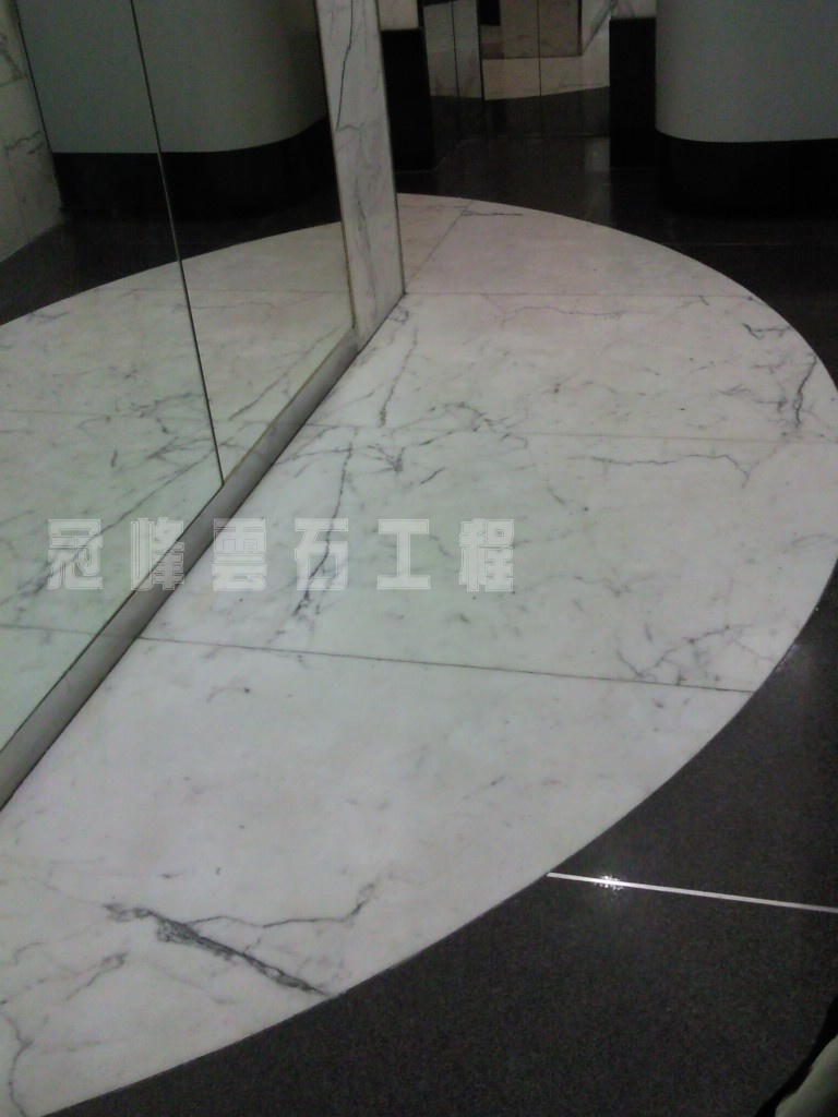 宏威中心 - 冠峰雲石工程實例 - 第1張 圖片 - 2010年04月13日 - hksummit.com