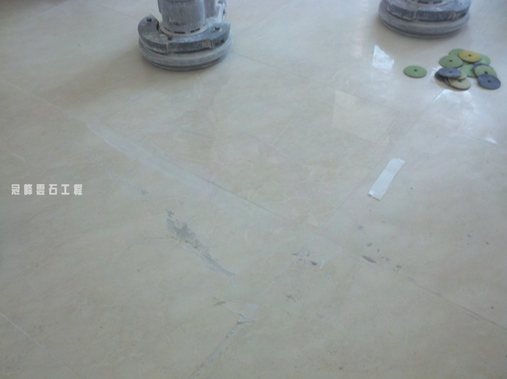 擎天半島 雲石深層打磨翻新 - 冠峰雲石工程實例 - 第2張 圖片 - 2010年12月24日 - hksummit.com