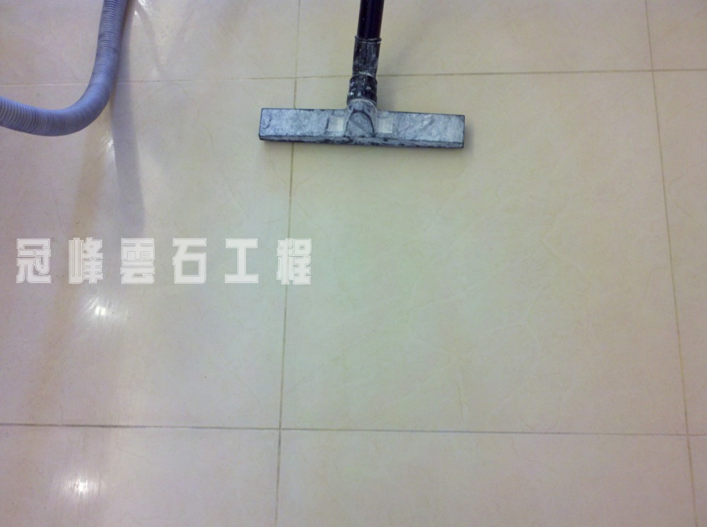 蔚藍灣畔拋光磚翻新 - 冠峰雲石工程實例 #4 圖片 - 2011年03月23日 - hksummit.com