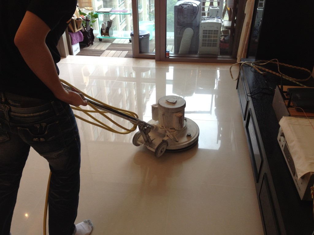 半山壹號 拋光磚翻新 - 冠峰雲石工程實例 - 第4張 圖片 - 2012年03月14日 - hksummit.com