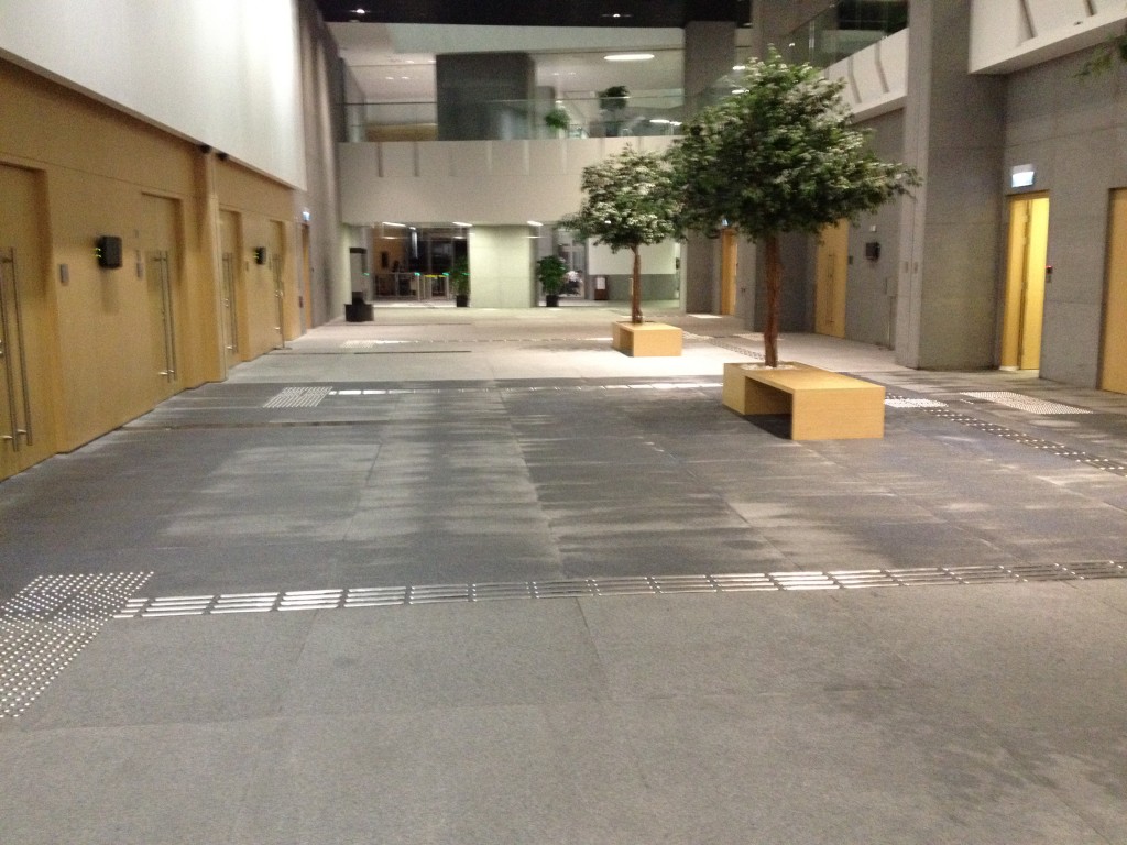 政府總部 麻石防污處理 - 冠峰雲石工程實例 - 第12張 圖片 - 2012年10月01日 - hksummit.com