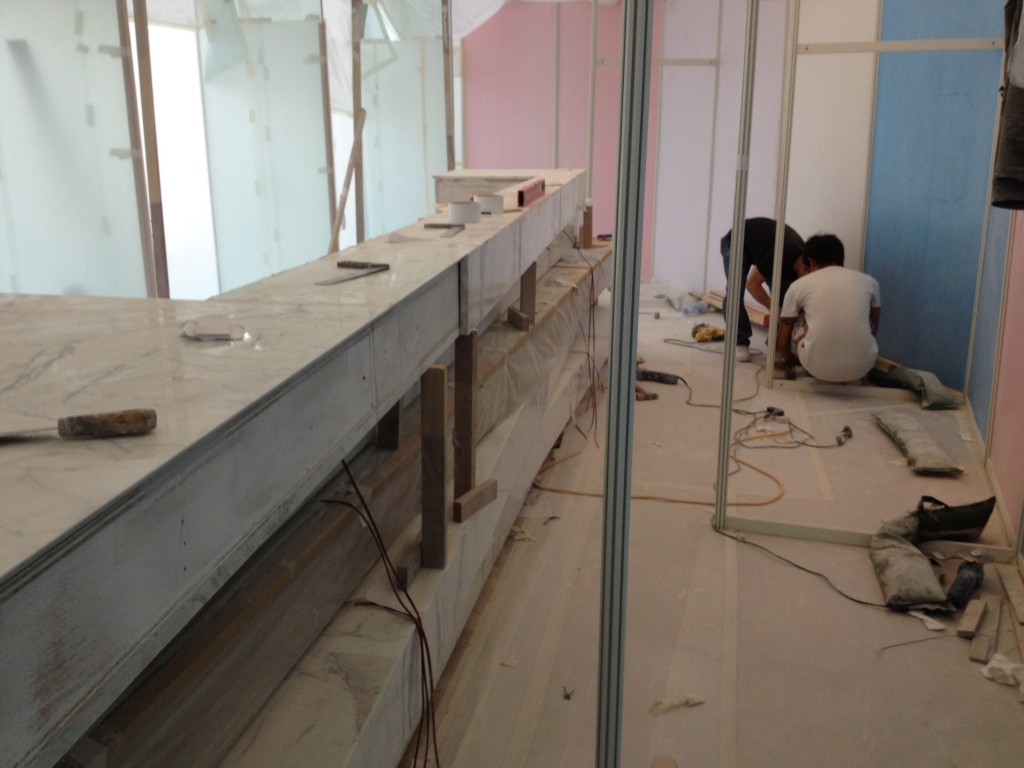 IFC ONE 雲石工程 - 冠峰雲石工程實例 - 第14張 圖片 - 2012年10月01日 - hksummit.com