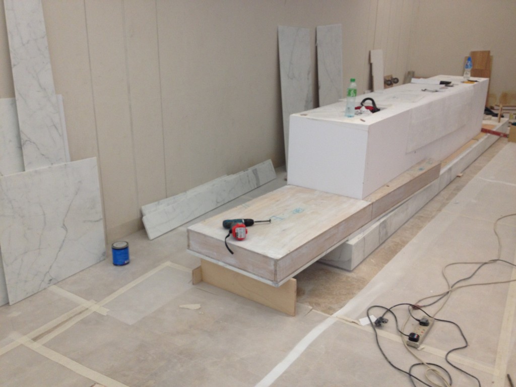 IFC ONE 雲石工程 - 冠峰雲石工程實例 - 第8張 圖片 - 2012年10月01日 - hksummit.com