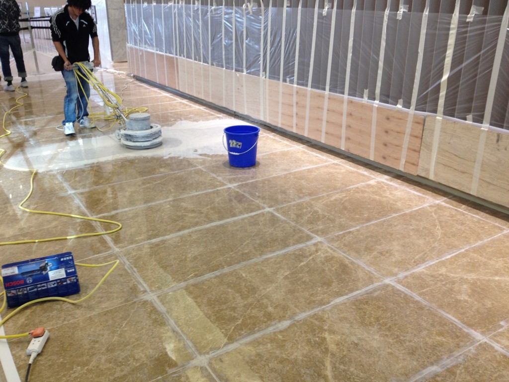 IFC ONE  雲石無縫打磨 - 冠峰雲石工程實例 - 第13張 圖片 - 2012年10月01日 - hksummit.com