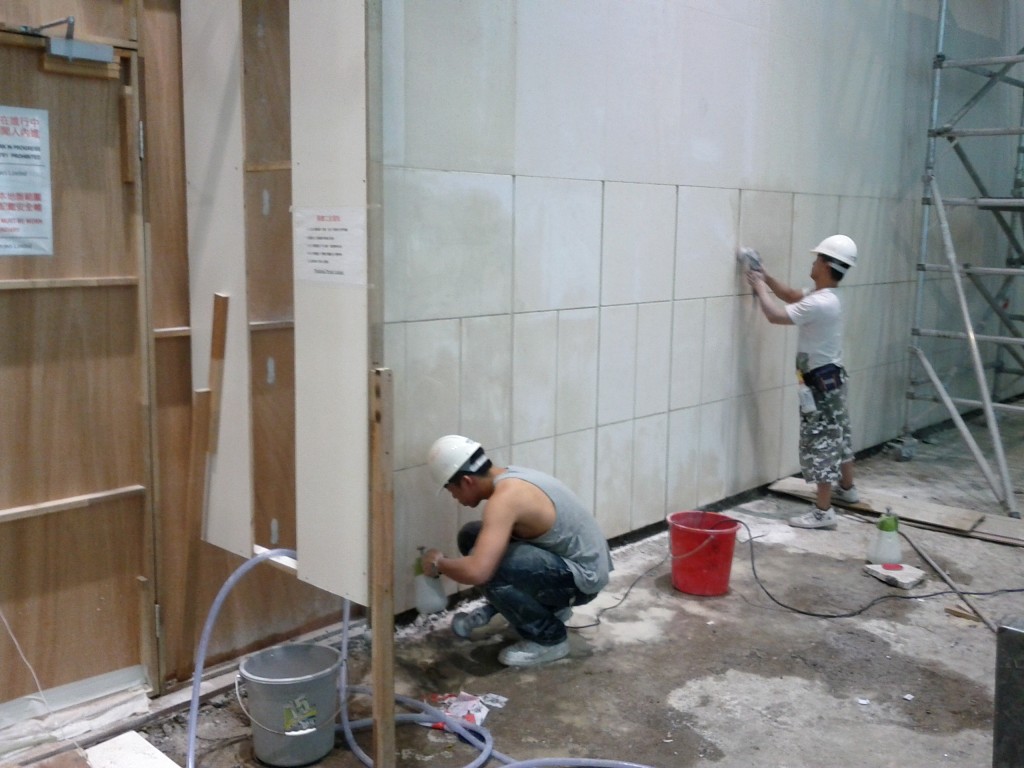 IFC ONE 雲石牆身翻新 - 冠峰雲石工程實例 - 第1張 圖片 - 2012年10月01日 - hksummit.com
