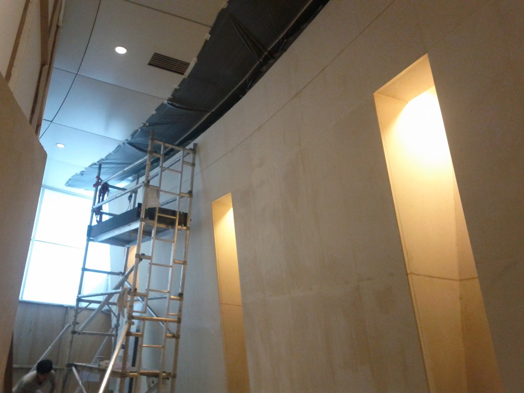 IFC ONE 雲石牆身翻新 - 冠峰雲石工程實例 - 第5張 圖片 - 2012年10月01日 - hksummit.com