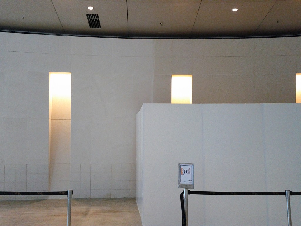 IFC ONE 雲石牆身翻新 - 冠峰雲石工程實例 - 第8張 圖片 - 2012年10月01日 - hksummit.com