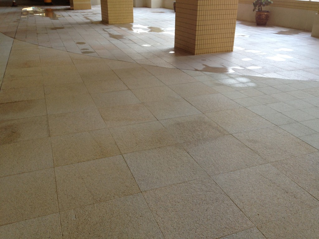 浸會大學  麻石清洗 - 冠峰雲石工程實例 - 第11張 圖片 - 2012年12月17日 - hksummit.com