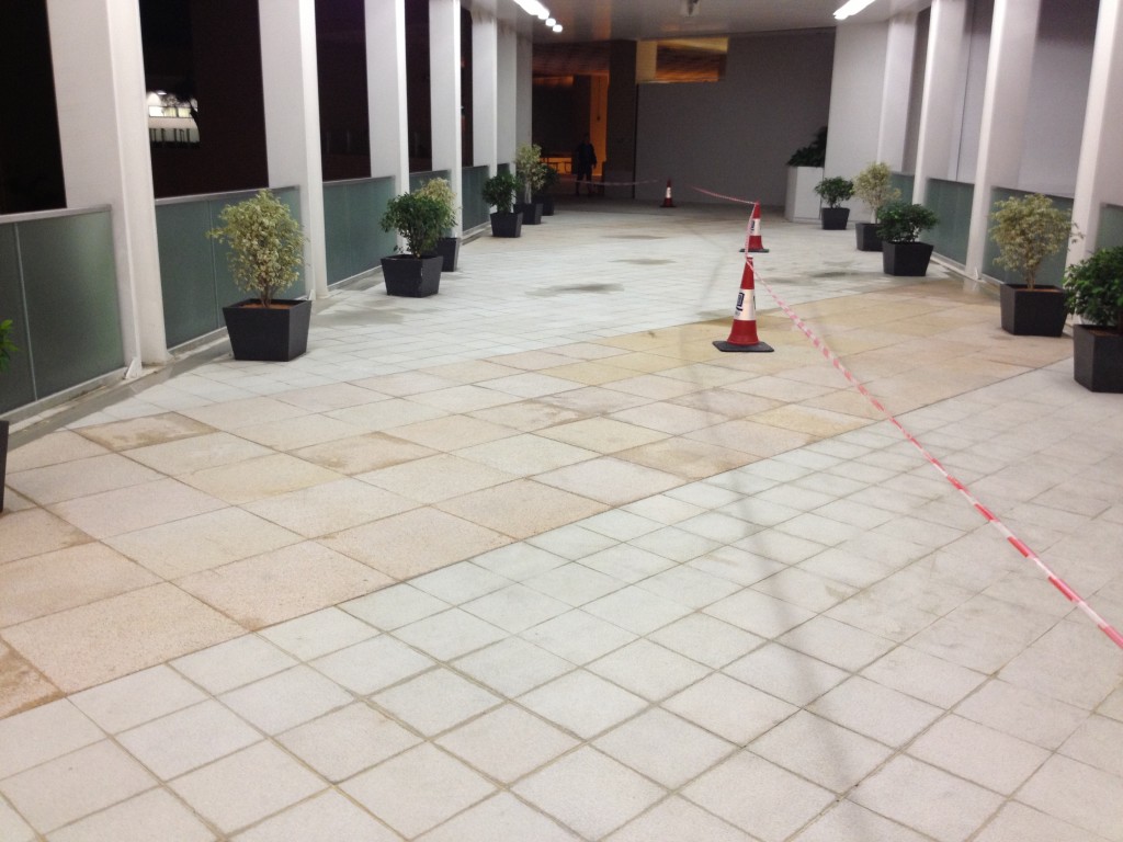 浸會大學  麻石清洗 - 冠峰雲石工程實例 - 第12張 圖片 - 2012年12月17日 - hksummit.com