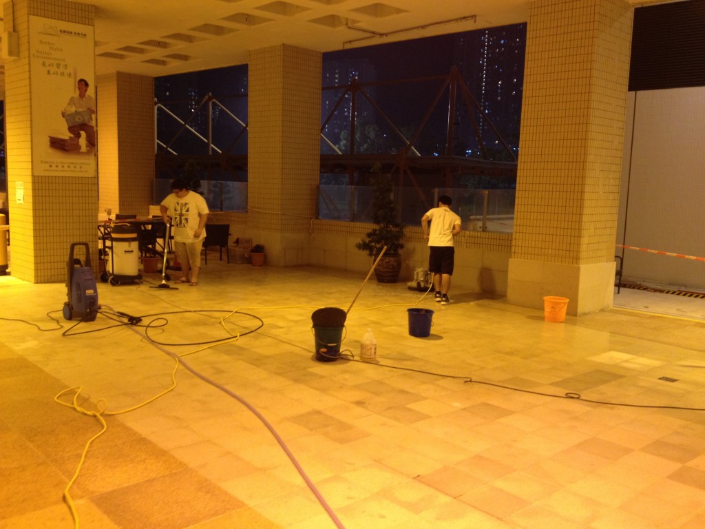 浸會大學  麻石清洗 - 冠峰雲石工程實例 - 第13張 圖片 - 2012年12月17日 - hksummit.com
