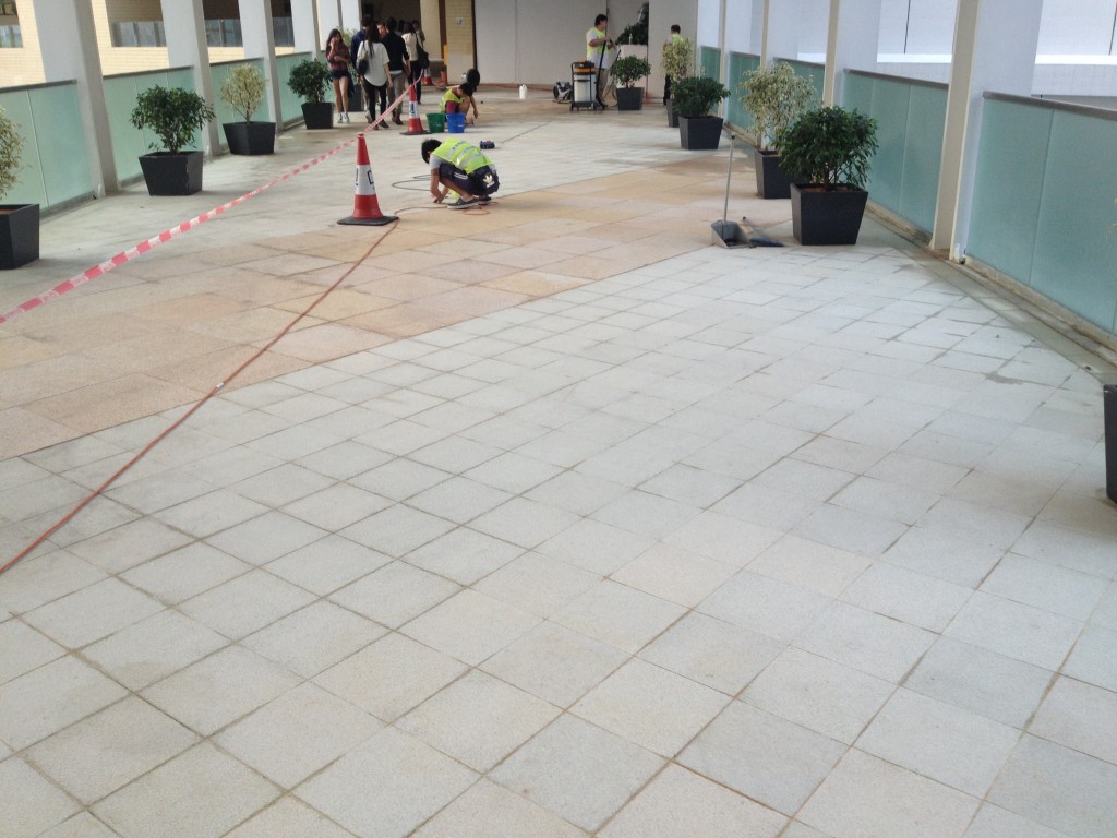 浸會大學  麻石清洗 - 冠峰雲石工程實例 - 第17張 圖片 - 2012年12月17日 - hksummit.com