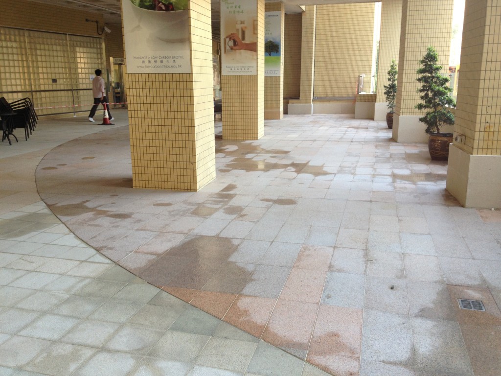 浸會大學  麻石清洗 - 冠峰雲石工程實例 - 第7張 圖片 - 2012年12月17日 - hksummit.com