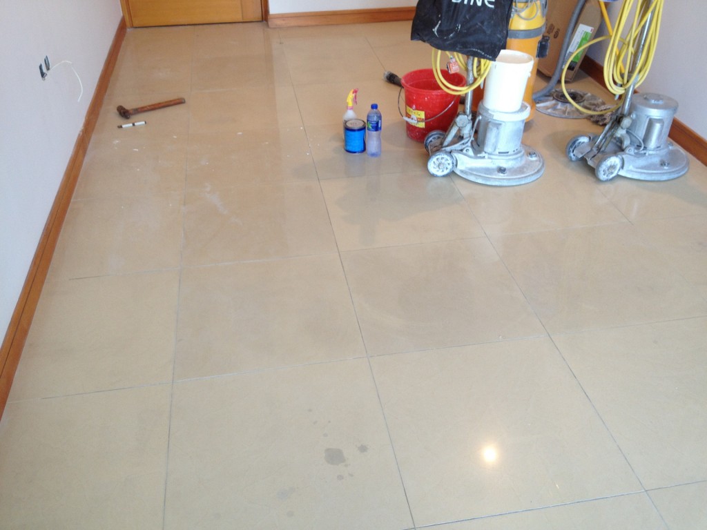 萬景峰拋光磚翻新 - 冠峰雲石工程實例 - 第1張 圖片 - 2013年09月18日 - hksummit.com