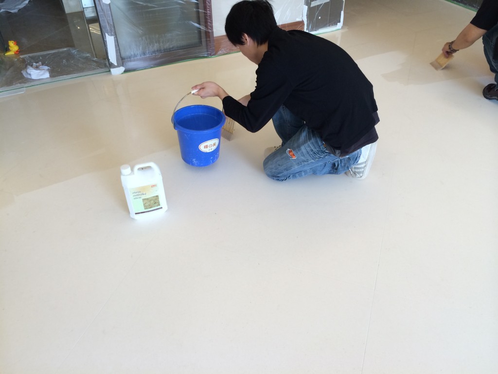 逸瓏 白沙石翻新 - 冠峰雲石工程實例 - 第4張 圖片 - 2014年01月15日 - hksummit.com