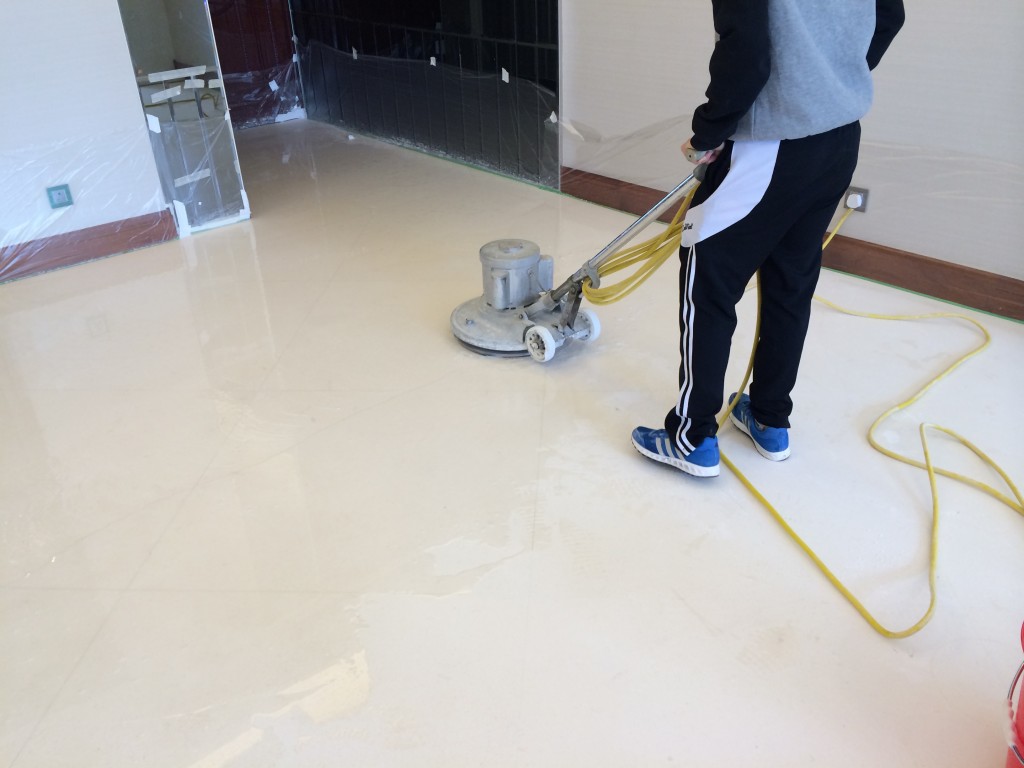 逸瓏 白沙石翻新 - 冠峰雲石工程實例 - 第5張 圖片 - 2014年01月15日 - hksummit.com