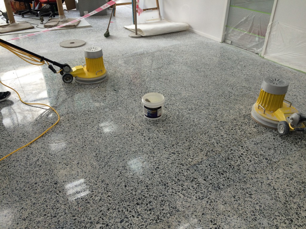 Hino 車行 人造石翻新 - 冠峰雲石工程實例 - 第11張 圖片 - 2015年07月19日 - hksummit.com