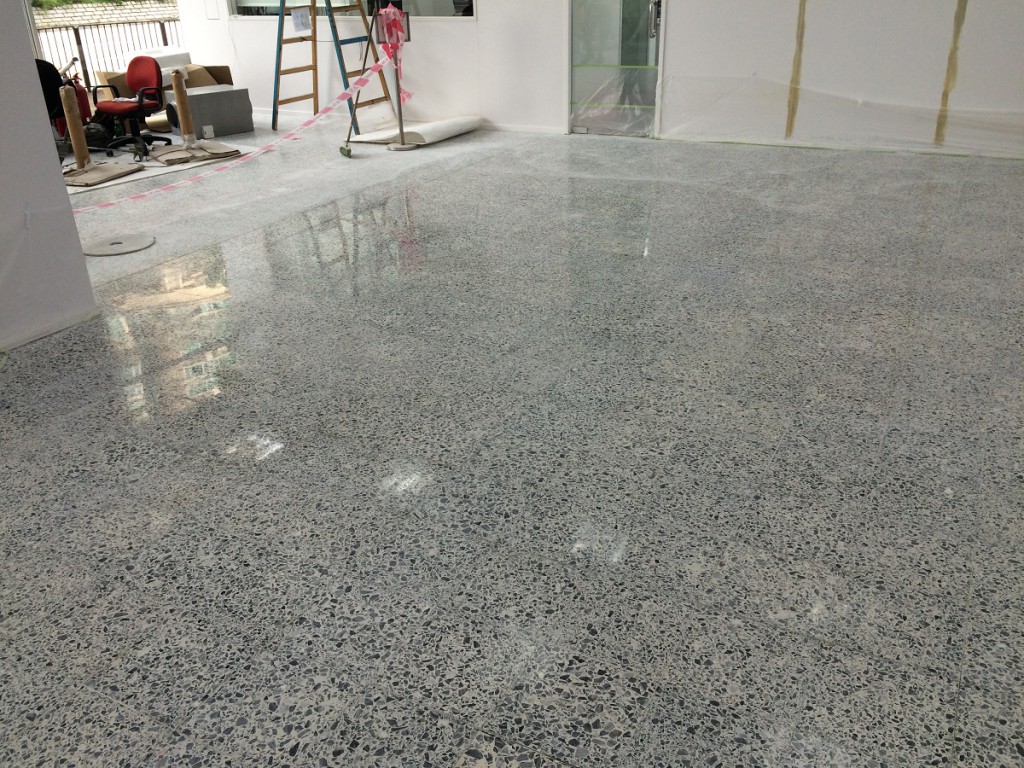 Hino 車行 人造石翻新 - 冠峰雲石工程實例 - 第12張 圖片 - 2015年07月19日 - hksummit.com