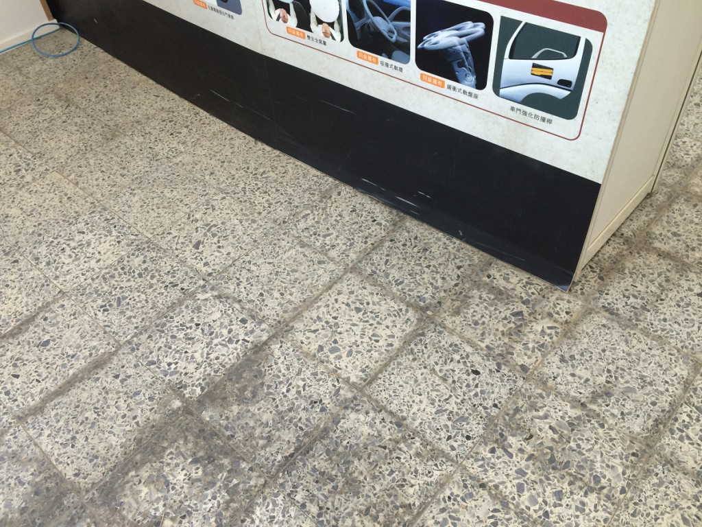 Hino 車行 人造石翻新 - 冠峰雲石工程實例 - 第2張 圖片 - 2015年07月19日 - hksummit.com