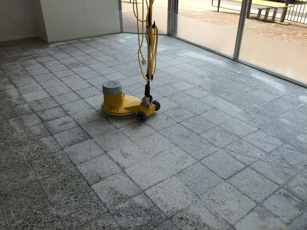 Hino 車行 人造石翻新 - 冠峰雲石工程實例 - 第4張 圖片 - 2015年07月19日 - hksummit.com