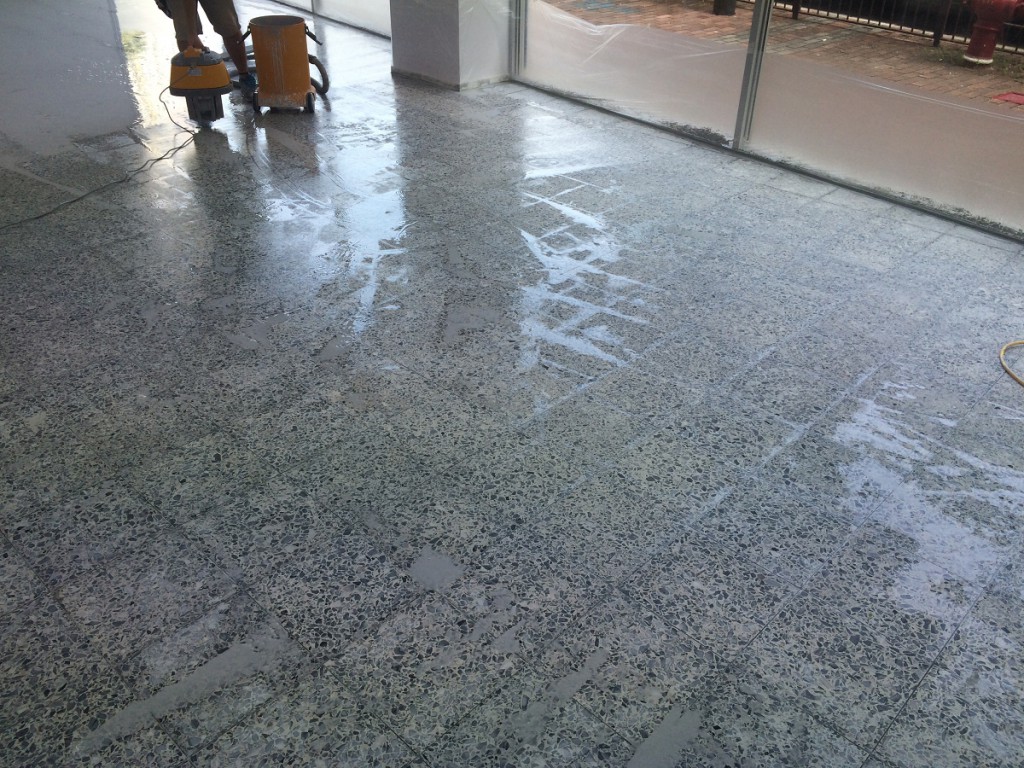 Hino 車行 人造石翻新 - 冠峰雲石工程實例 - 第7張 圖片 - 2015年07月19日 - hksummit.com