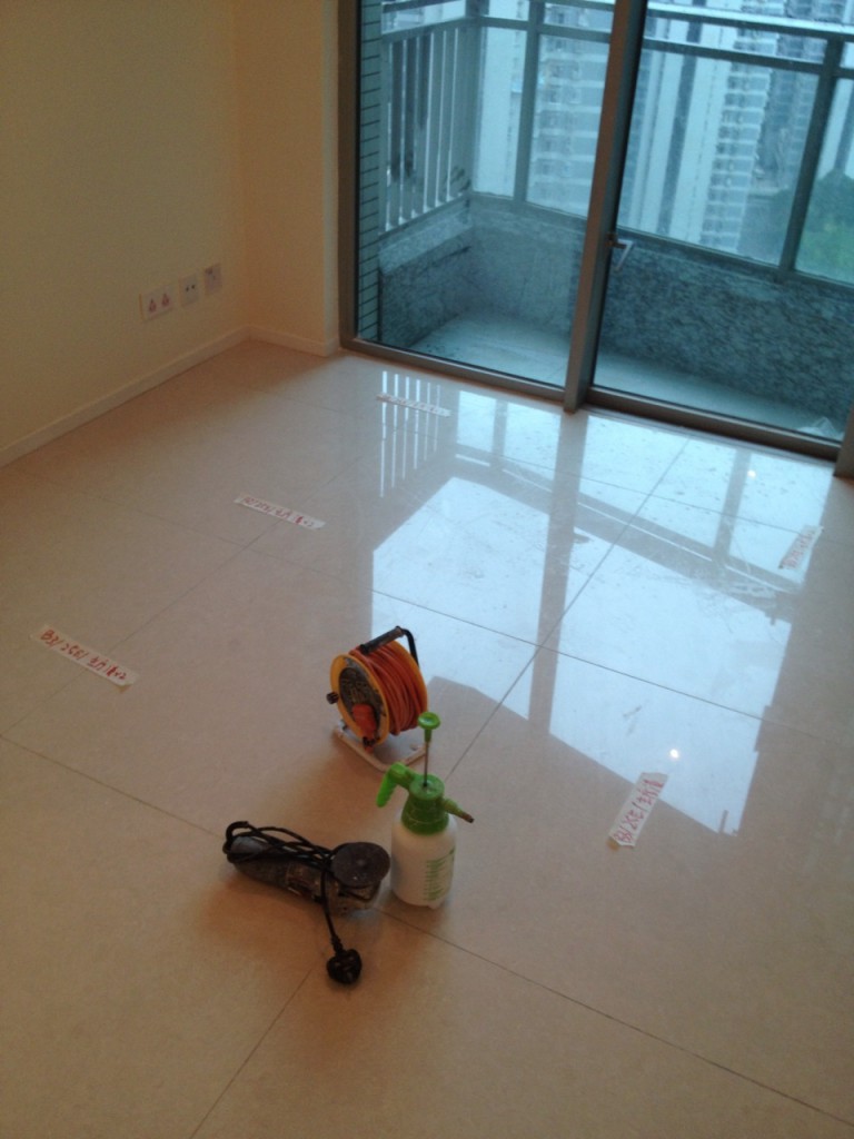 環宇海灣 拋光磚打磨翻新工程 - 冠峰雲石工程實例 - 第6張 圖片 - 2015年09月09日 - hksummit.com