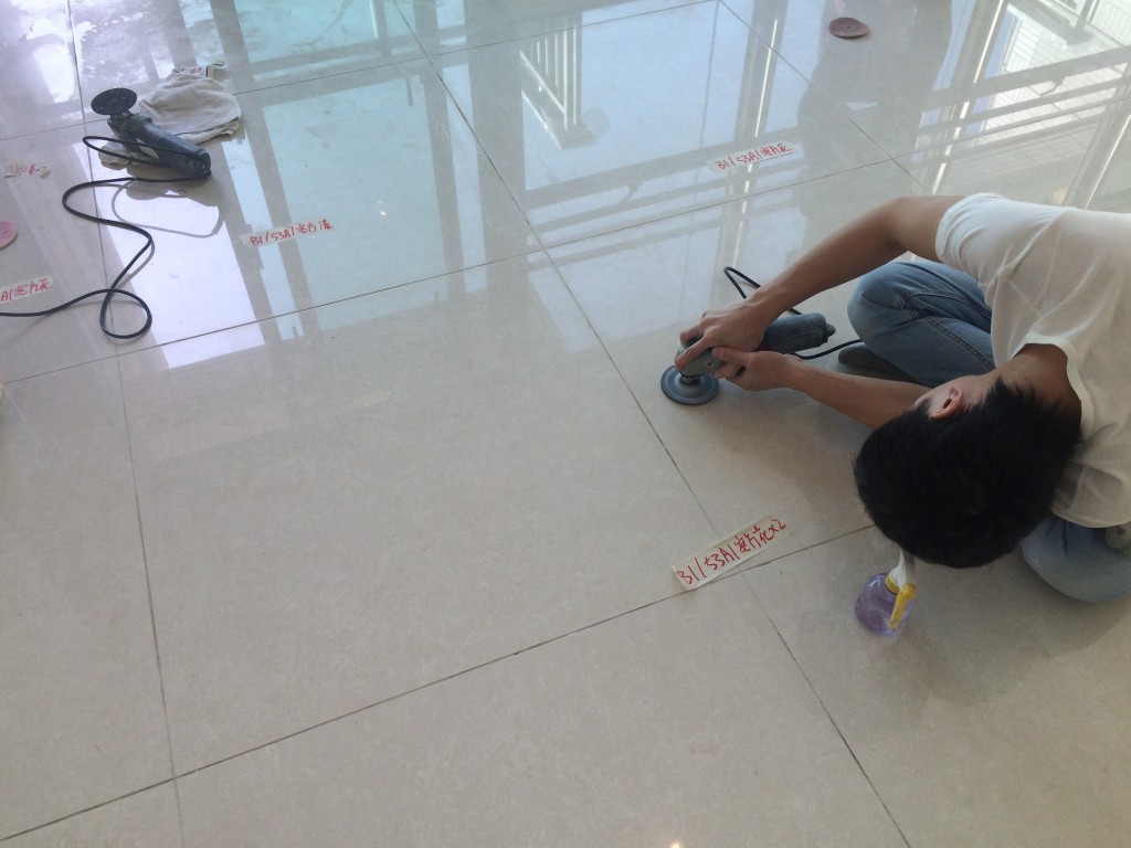 環宇海灣 拋光磚打磨翻新工程 - 冠峰雲石工程實例 - 第8張 圖片 - 2015年09月09日 - hksummit.com