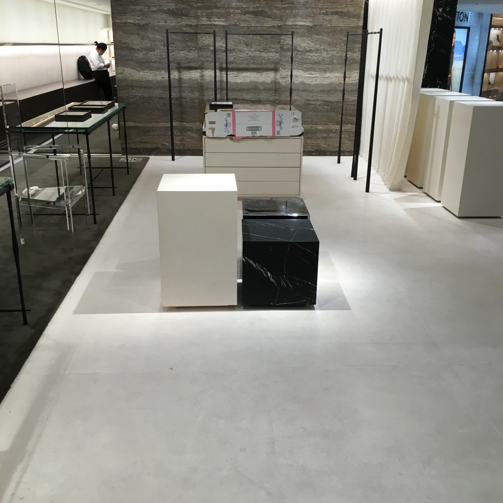 LOEWE 白沙石保養 - 冠峰雲石工程實例 #1 圖片 - 2016年02月06日 - hksummit.com