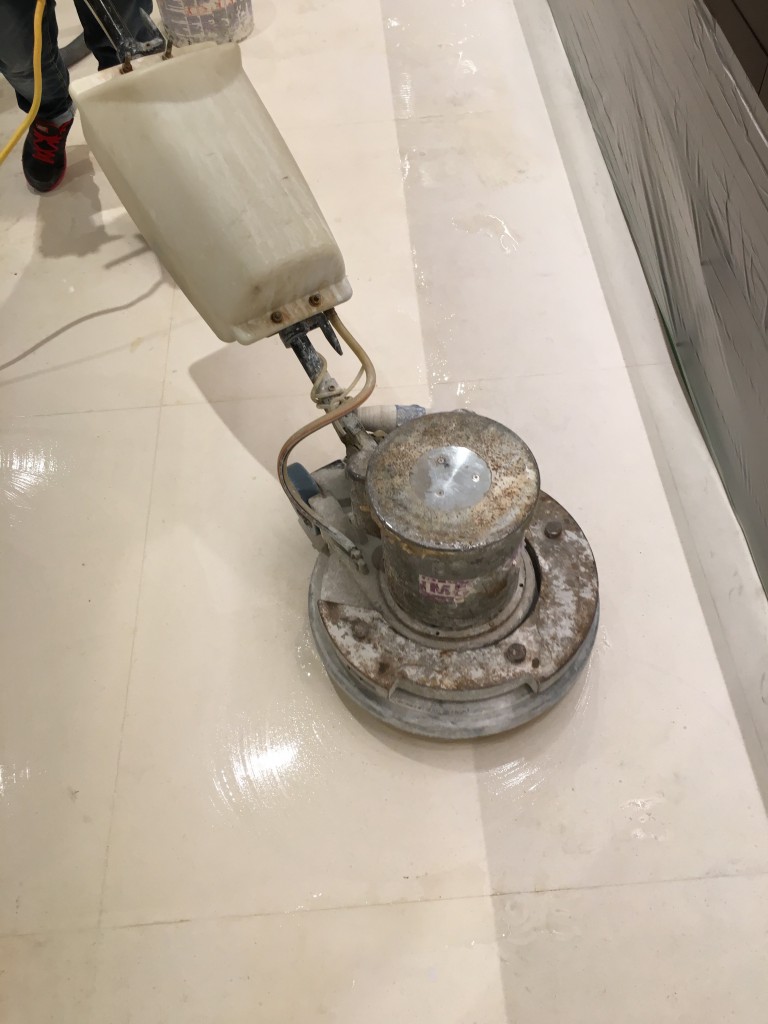 LOEWE 白沙石保養 - 冠峰雲石工程實例 #4 圖片 - 2016年02月06日 - hksummit.com