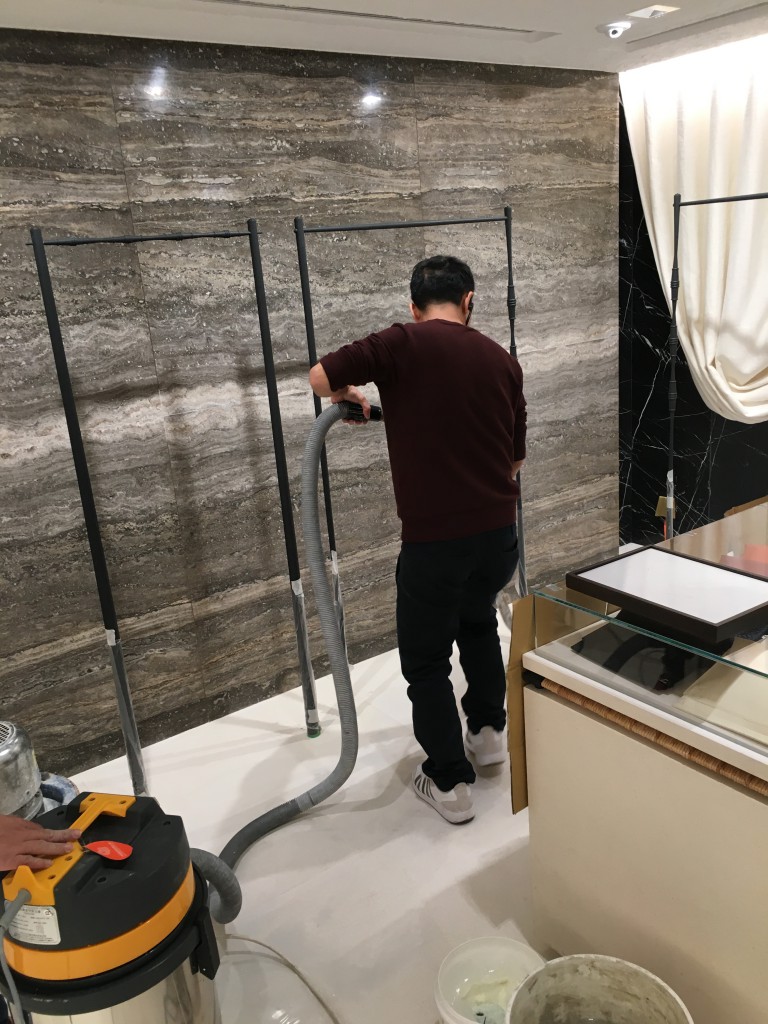 LOEWE 白沙石保養 - 冠峰雲石工程實例 #5 圖片 - 2016年02月06日 - hksummit.com