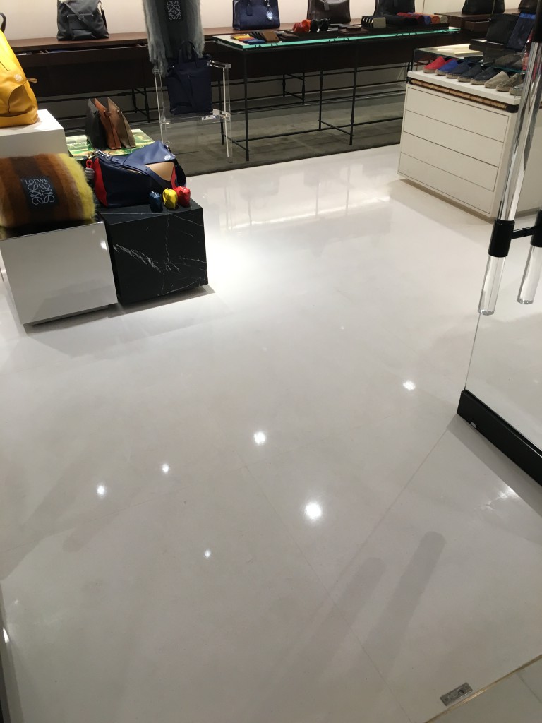 LOEWE 白沙石保養 - 冠峰雲石工程實例 #9 圖片 - 2016年02月06日 - hksummit.com