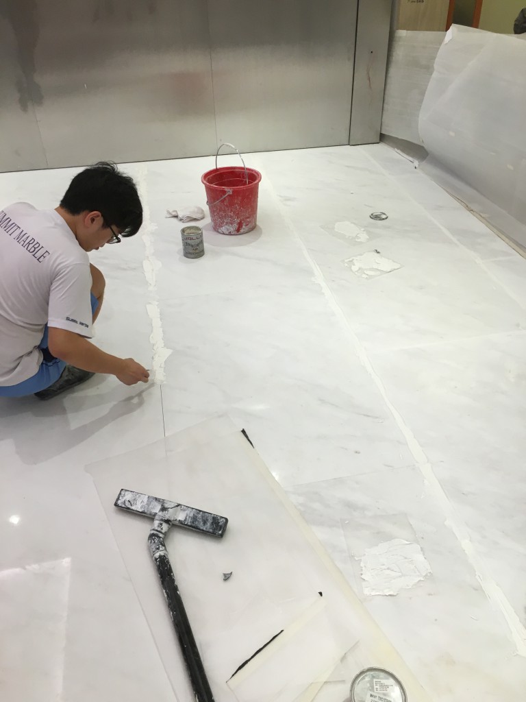 港島東中心 雲石無縫打磨 - 冠峰雲石工程實例 - 第1張 圖片 - 2016年02月06日 - hksummit.com