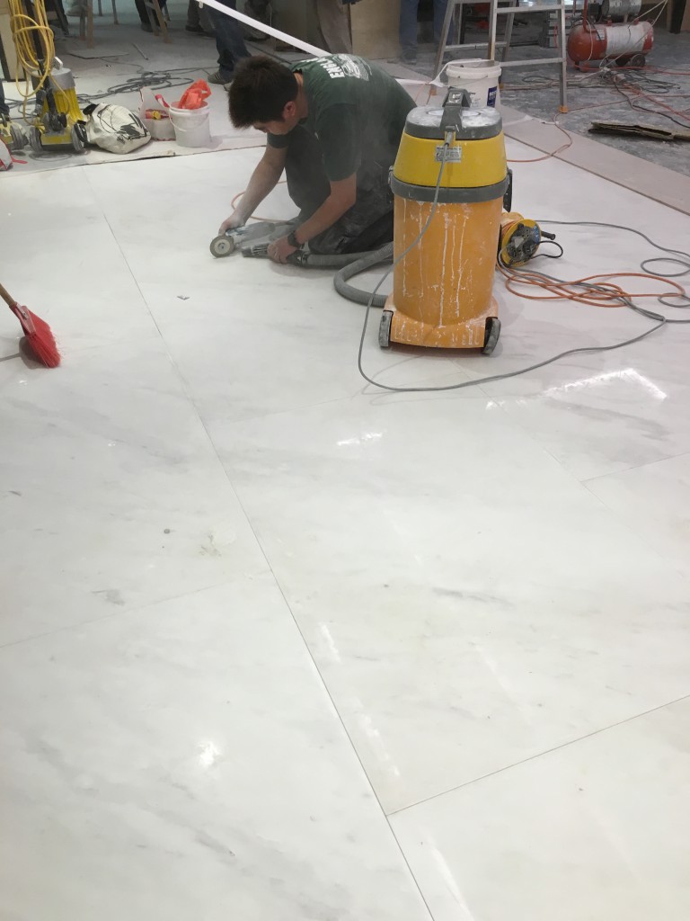 港島東中心 雲石無縫打磨 - 冠峰雲石工程實例 - 第2張 圖片 - 2016年02月06日 - hksummit.com