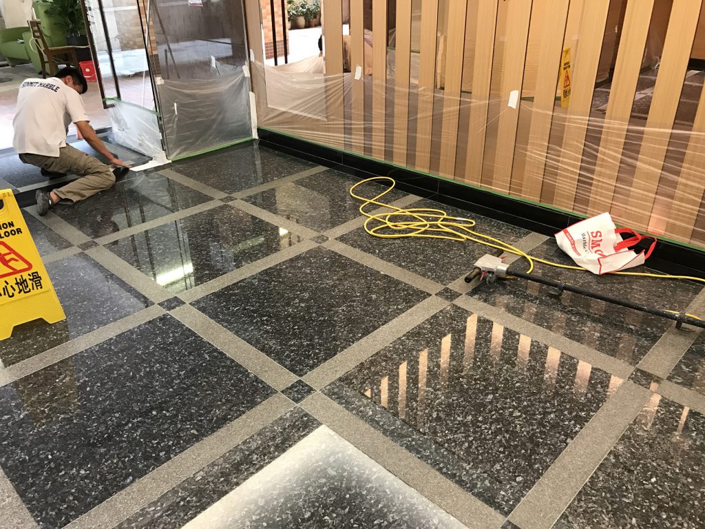 僑苑 麻石翻新 - 冠峰雲石工程實例 - 第5張 圖片 - 2017年01月24日 - hksummit.com