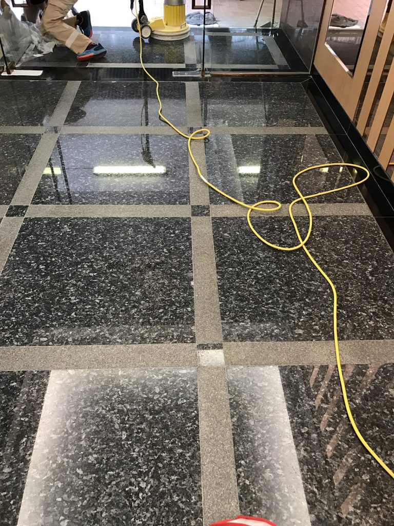 僑苑 麻石翻新 - 冠峰雲石工程實例 - 第7張 圖片 - 2017年01月24日 - hksummit.com