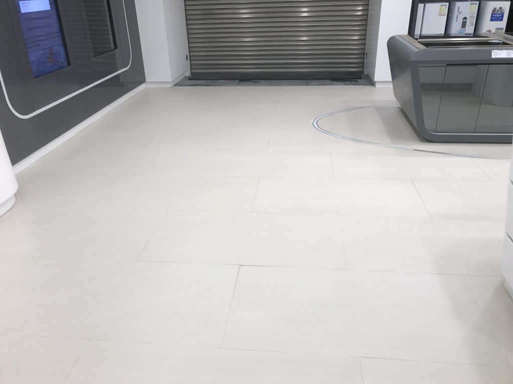 元朗中電 高溫磚翻新 - 冠峰雲石工程實例 - 第9張 圖片 - 2017年04月23日 - hksummit.com