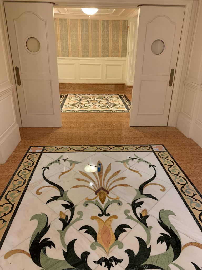 迪士尼樂園酒店 雲石翻新工程 - 冠峰雲石工程實例 #16 圖片 - 2021年05月22日 - hksummit.com