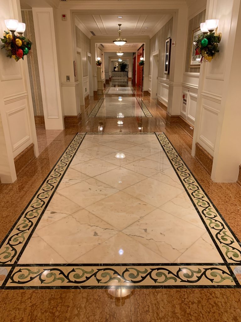 迪士尼樂園酒店 雲石翻新工程 - 冠峰雲石工程實例 #2 圖片 - 2021年05月22日 - hksummit.com