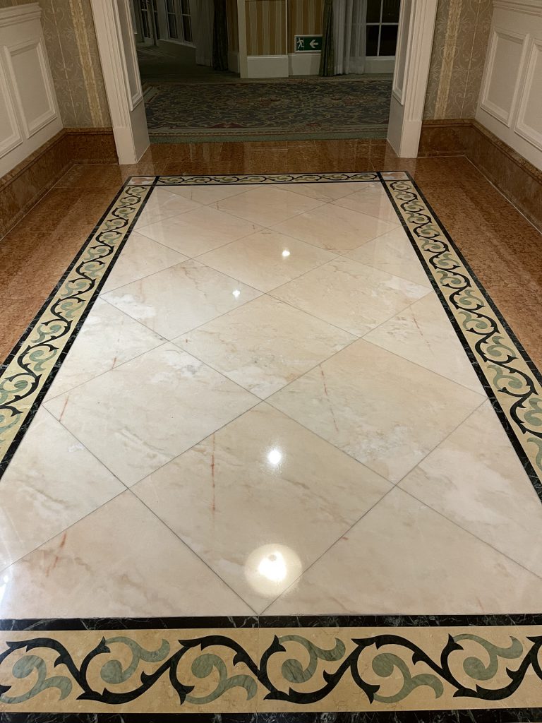 迪士尼樂園酒店 雲石翻新工程 - 冠峰雲石工程實例 #66 圖片 - 2021年05月22日 - hksummit.com