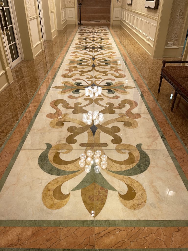 迪士尼酒店 - 冠峰雲石工程實例 #19 圖片 - 2023年04月13日 - hksummit.com