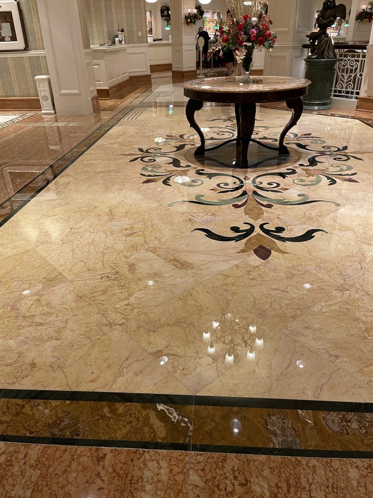 迪士尼酒店 - 冠峰雲石工程實例 #23 圖片 - 2023年04月13日 - hksummit.com