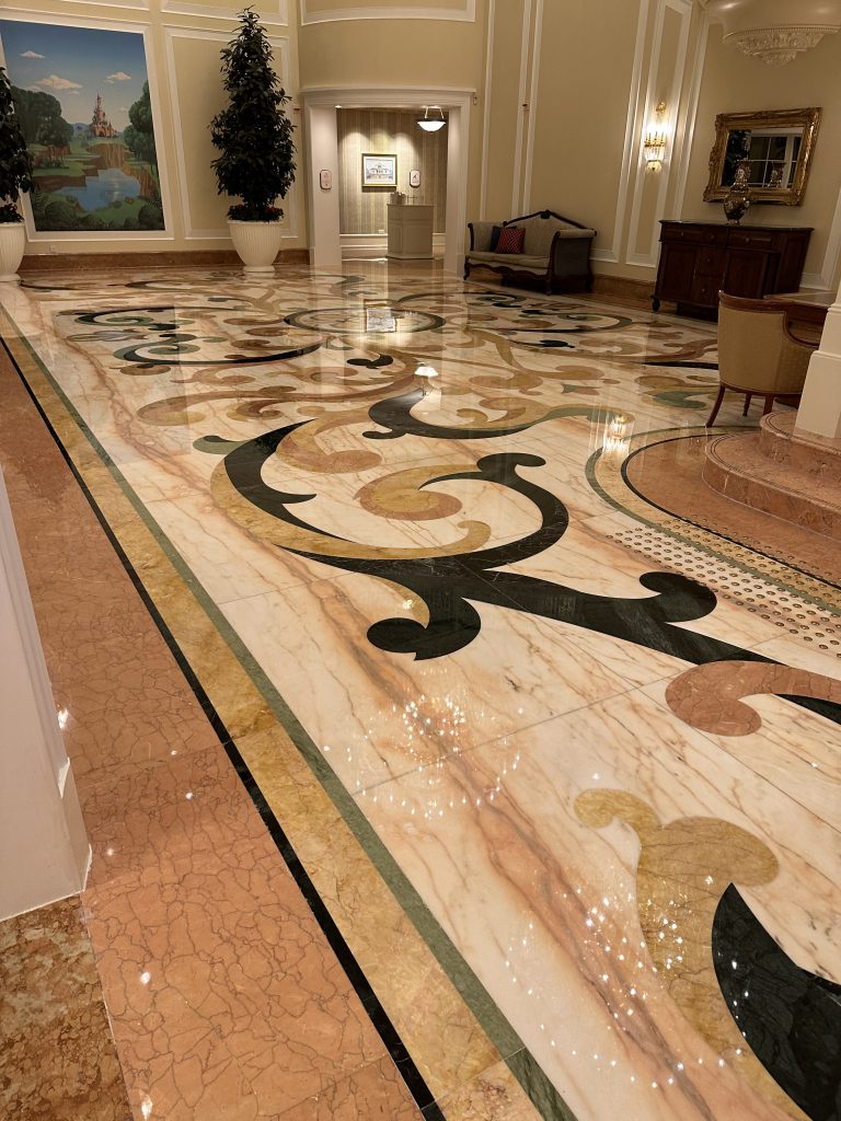 迪士尼酒店 - 冠峰雲石工程實例 #26 圖片 - 2023年04月13日 - hksummit.com