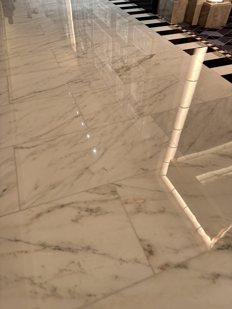 迪士尼好萊塢酒店 - 冠峰雲石工程實例 #10 圖片 - 2023年11月13日 - hksummit.com