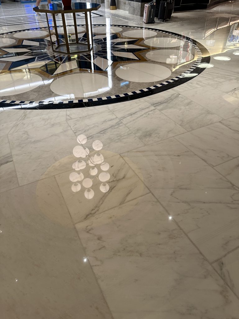 迪士尼好萊塢酒店 - 冠峰雲石工程實例 #11 圖片 - 2023年11月13日 - hksummit.com