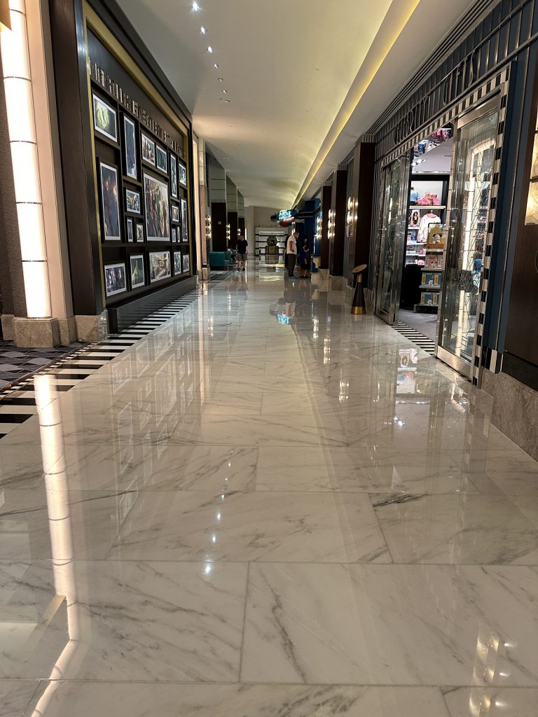 迪士尼好萊塢酒店 - 冠峰雲石工程實例 #17 圖片 - 2023年11月13日 - hksummit.com