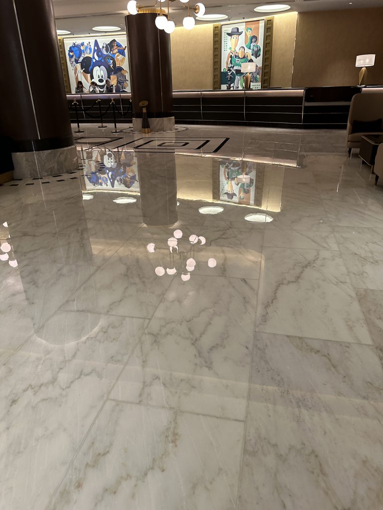 迪士尼好萊塢酒店 - 冠峰雲石工程實例 #20 圖片 - 2023年11月13日 - hksummit.com