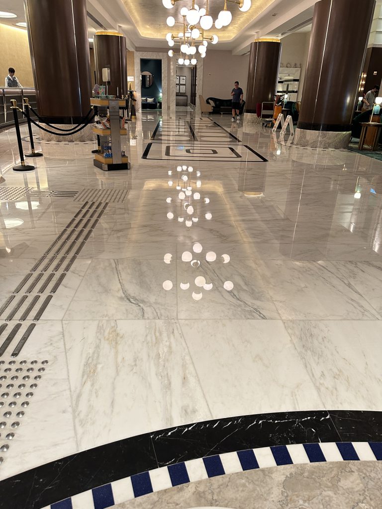 迪士尼好萊塢酒店 - 冠峰雲石工程實例 #22 圖片 - 2023年11月13日 - hksummit.com