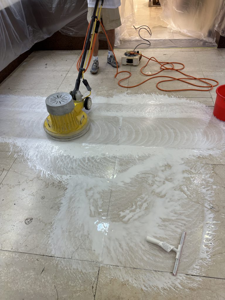 中環錶行 - 冠峰雲石工程實例 #3 圖片 - 2024年10月23日 - hksummit.com