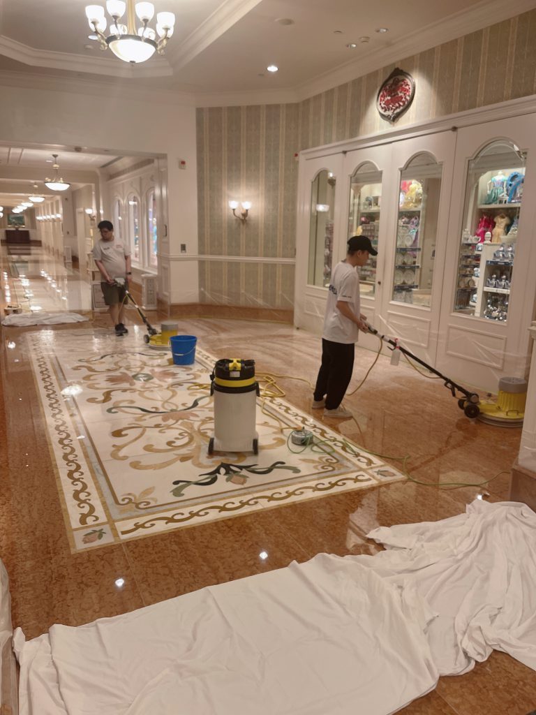 迪士尼樂園酒店 - 冠峰雲石工程實例 #1 圖片 - 2026年04月01日 - hksummit.com