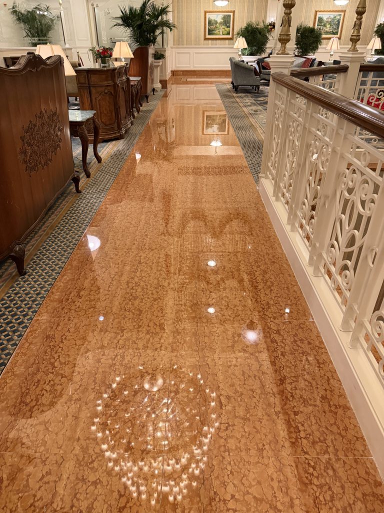 迪士尼樂園酒店 - 冠峰雲石工程實例 #17 圖片 - 2026年04月01日 - hksummit.com