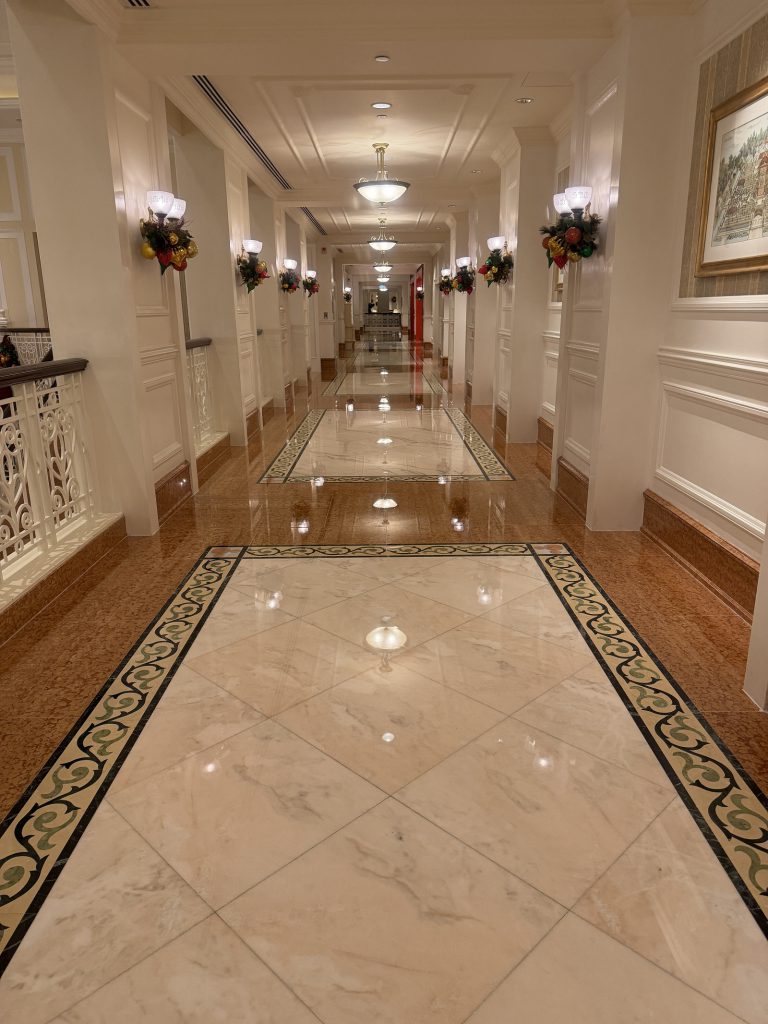 迪士尼樂園酒店 - 冠峰雲石工程實例 #19 圖片 - 2026年04月01日 - hksummit.com